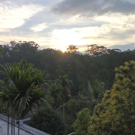 Isuru Homestay Ella Exteriér fotografie