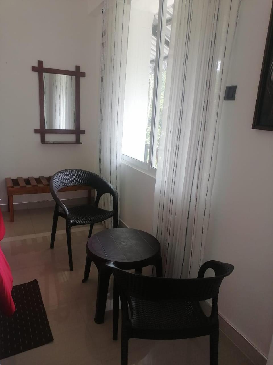 Isuru Homestay Ella Exteriér fotografie